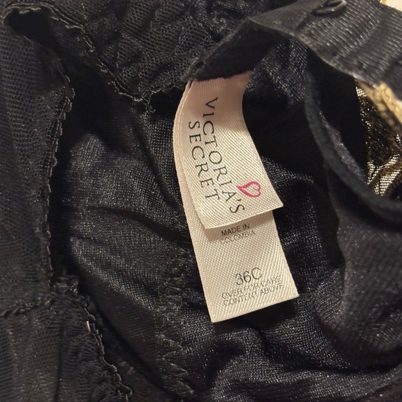 Vintage Victoria's Secret White Label Embroidered
Floral Babydoll Lingerie 36C - Picture 8 of 9